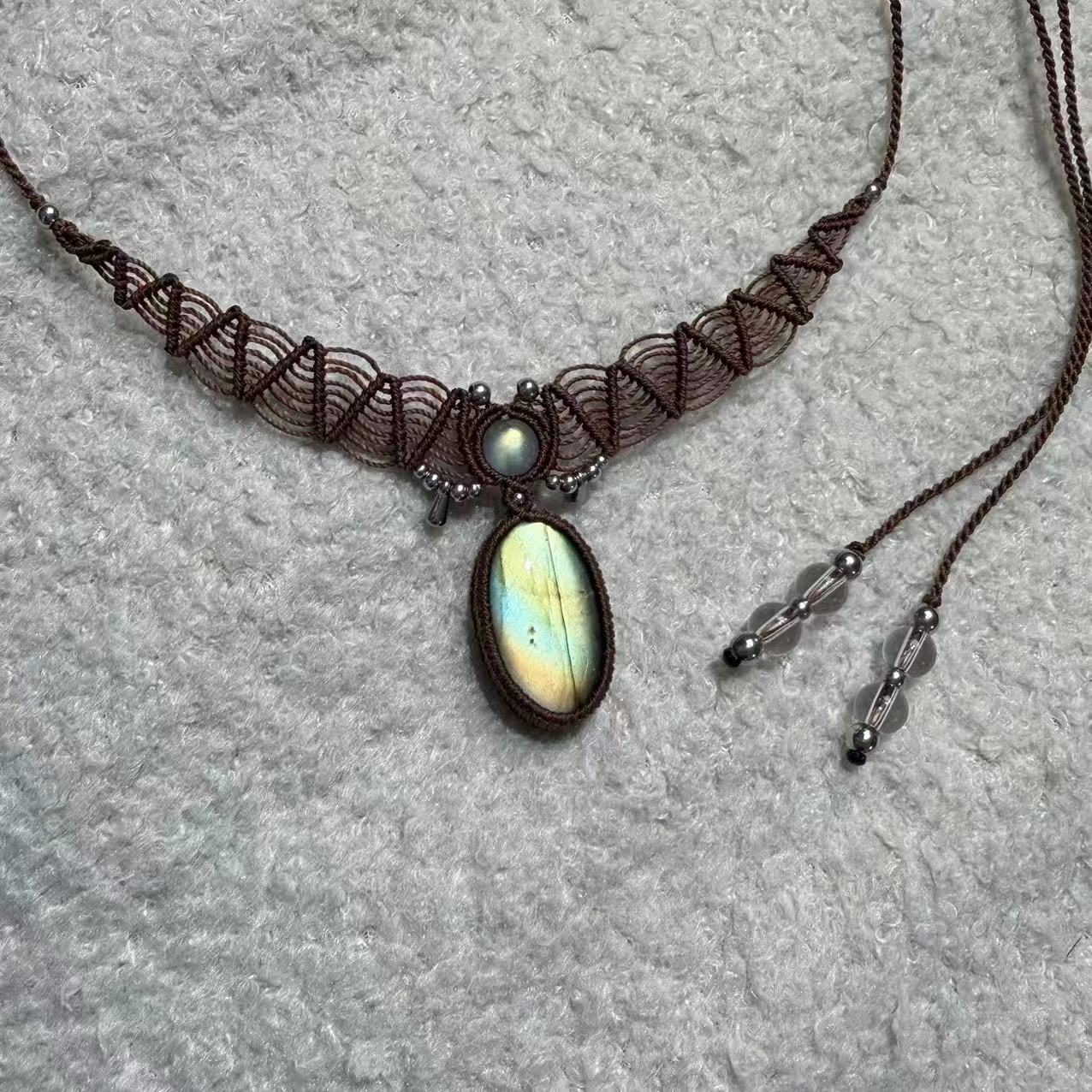 Yellow-Green Labradorite Necklace